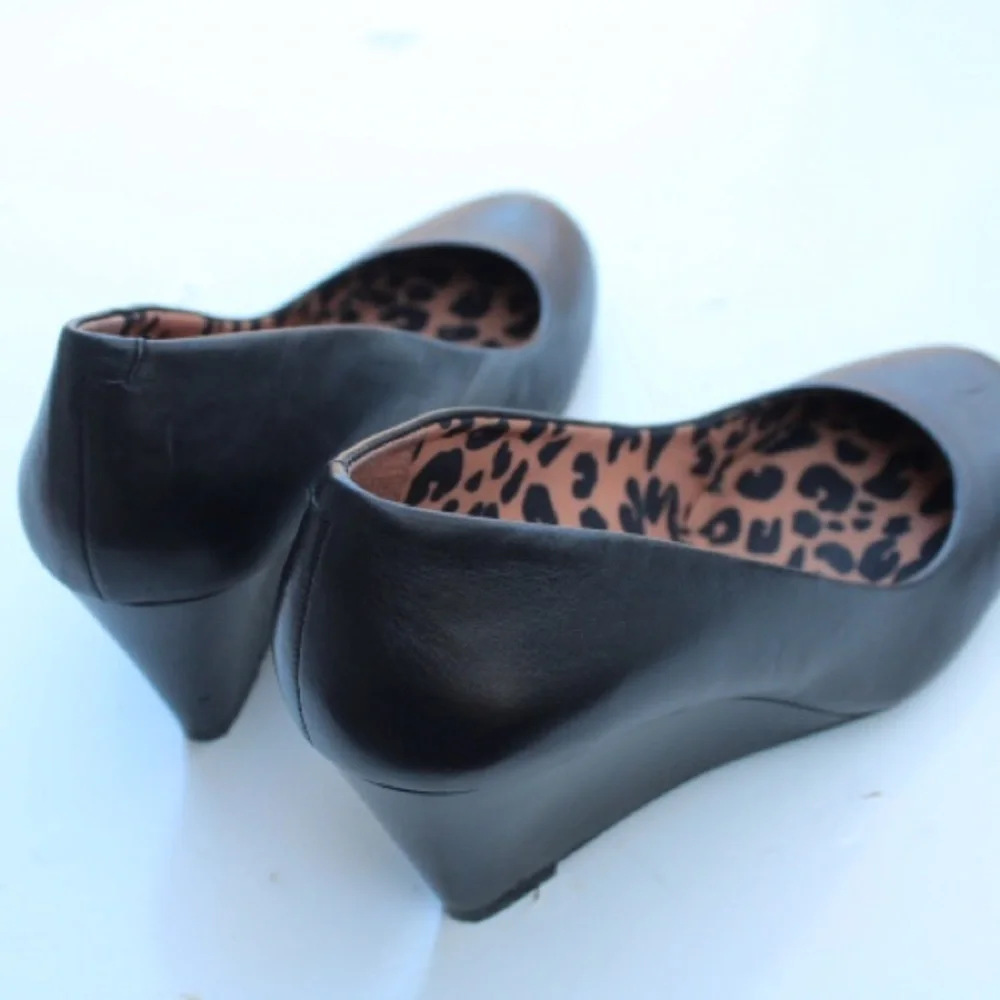 Jessica Simpson wedges